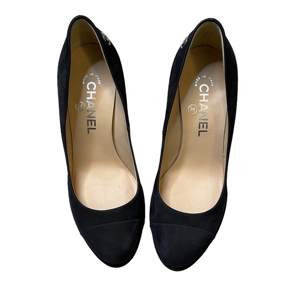 Chanel Women’s Black Leather CC Logo Cap Toe Platform Pumps - Picture 8 of 11